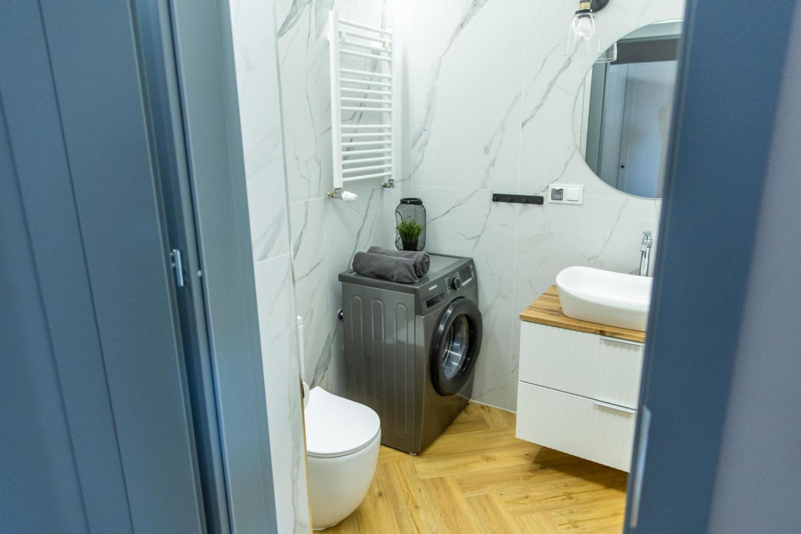Solar Apartments I Stare Miasto 10Min I Priv Parking Free I Winda I Balkon Торунь Экстерьер фото