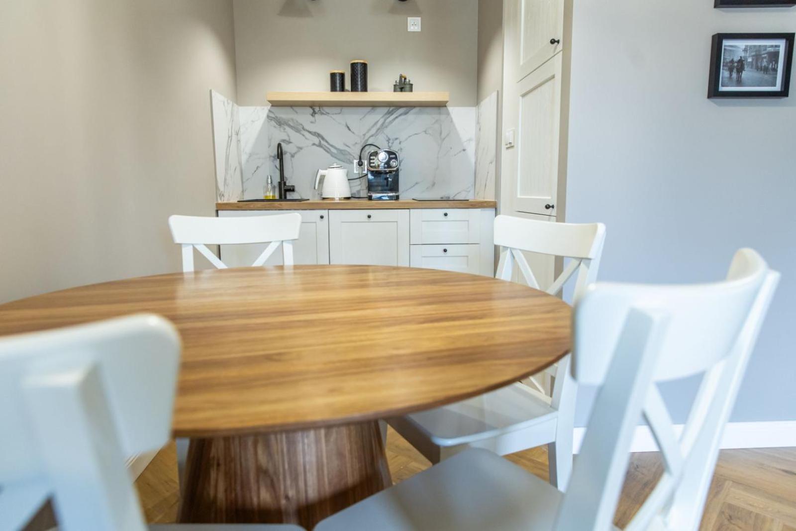 Solar Apartments I Stare Miasto 10Min I Priv Parking Free I Winda I Balkon Торунь Экстерьер фото